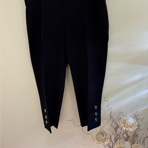 Zac & Rachel Black Capri Pants